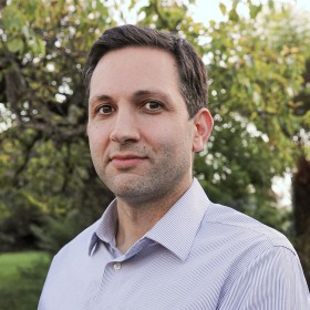 Walker Swain Headshot