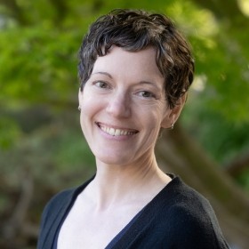 Laura Lynn headshot