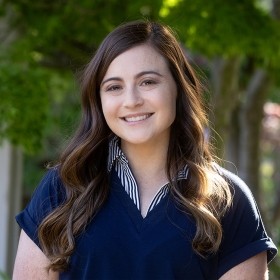 Nicole Carney Headshot
