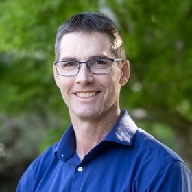 Dion Burns Headshot