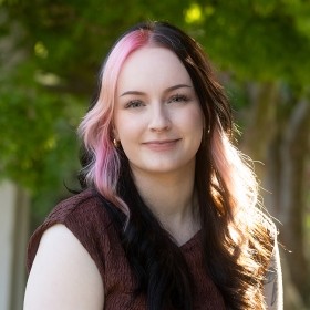 Laura Scheiber Headshot