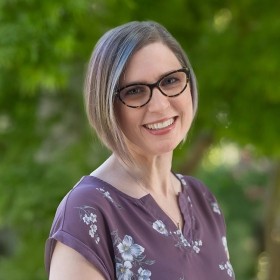 Stacy Loewe Headshot