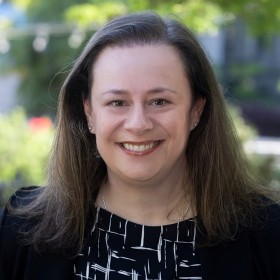 Jennifer Bland Headshot